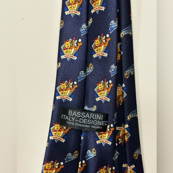 Winnie the Pooh Bassarini designed in Italy polyester tie - Picture 2 of 8